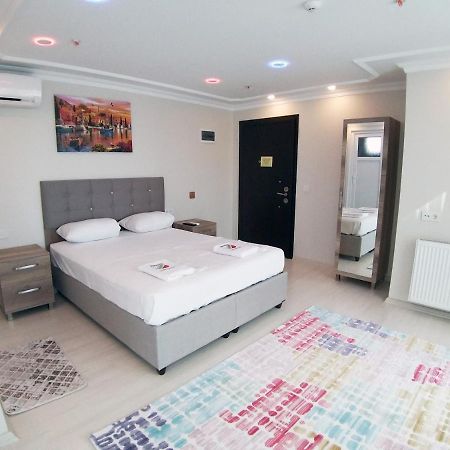 Golden Fish Hotel Batumi Exterior photo