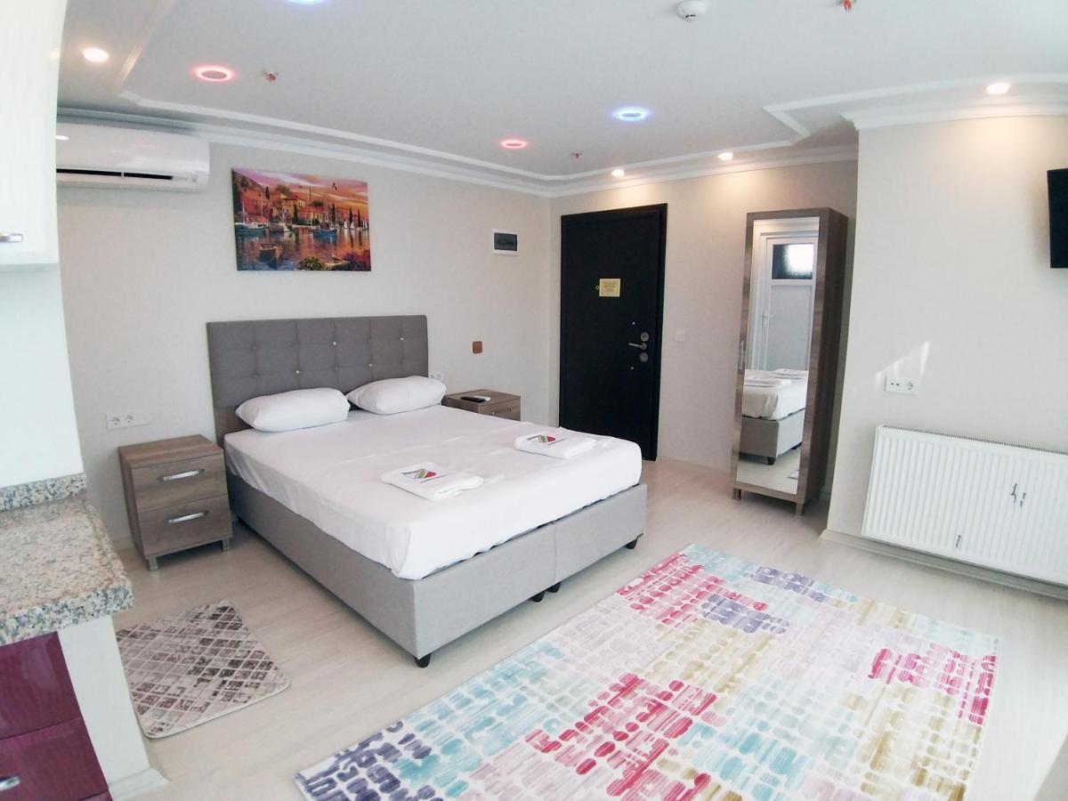Golden Fish Hotel Batumi Exterior photo